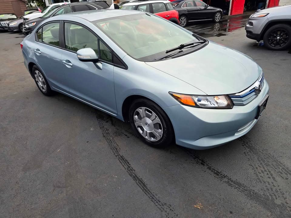 2012 Honda Civic Hybrid, front three-quarter