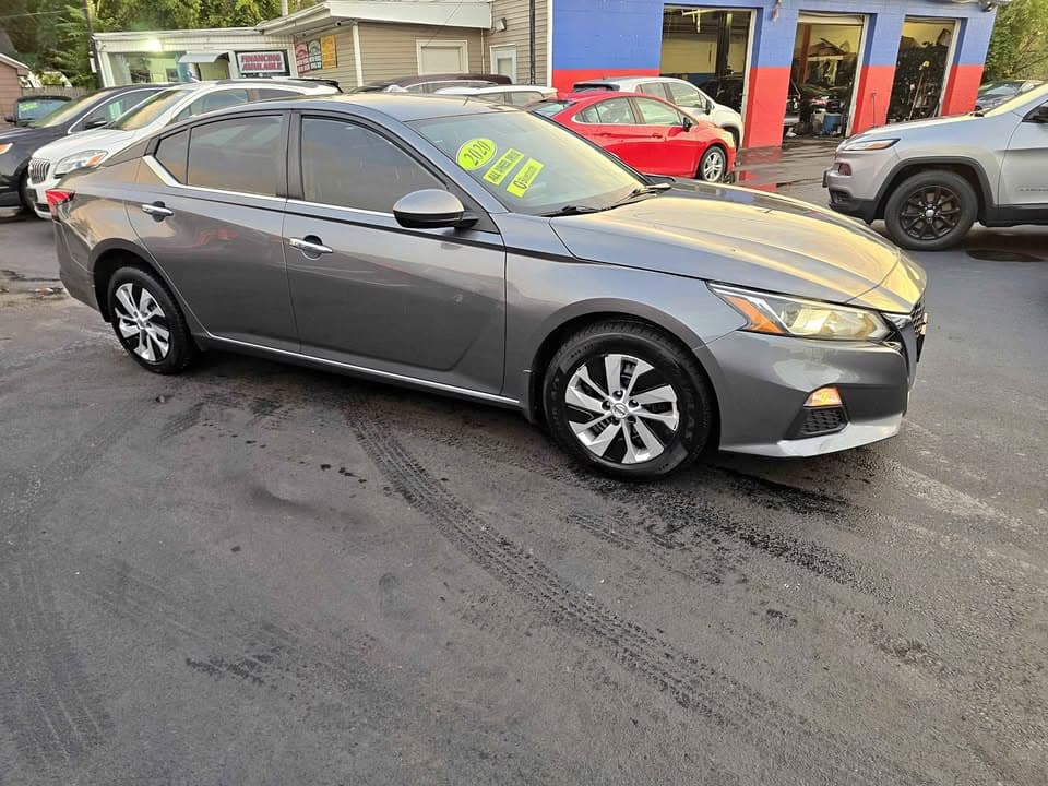 2020 Nissan Altima XE, photo 1